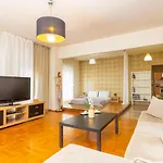 Houseloft Downtown Sea View
